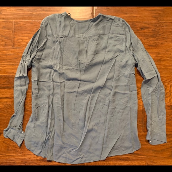 Gap Blouse - Picture 4 of 5